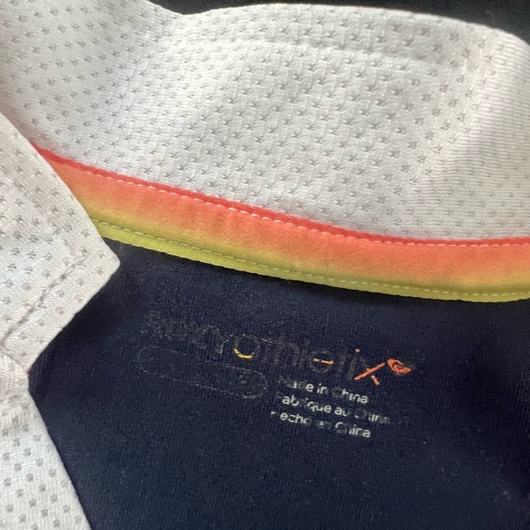 Roxy Athletic Long Sleeve - Picture 3 of 4